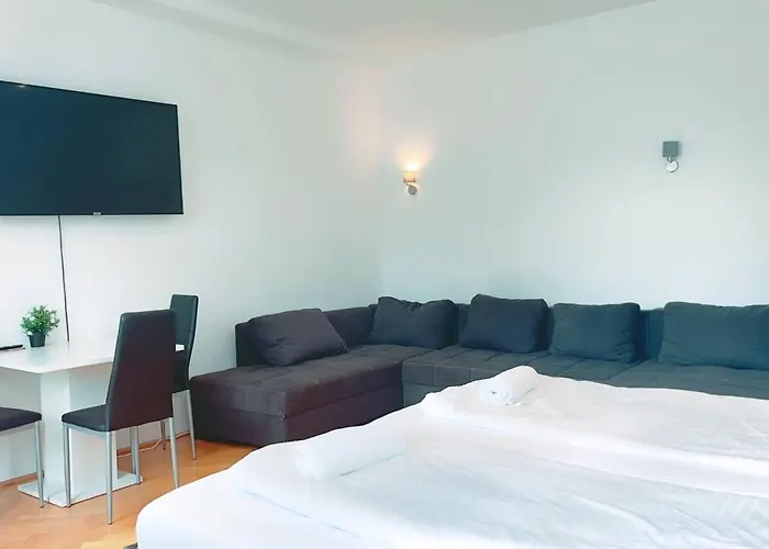 Deluxe In Keplerplatz Homestay szállás *